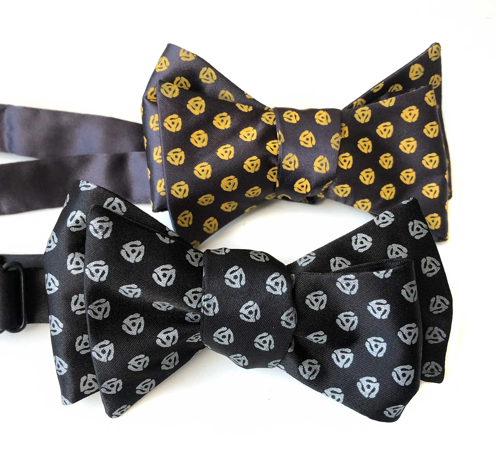 45 Adapter Bow Tie, 45 RPM Polka Dot