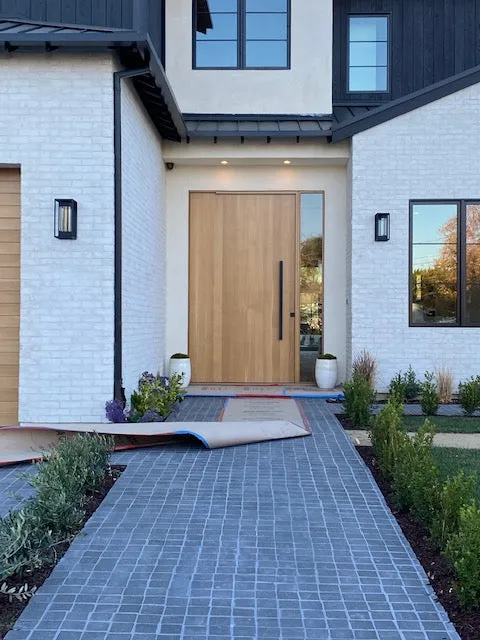 Callista - Exterior Modern Solid Wood Pivot Door