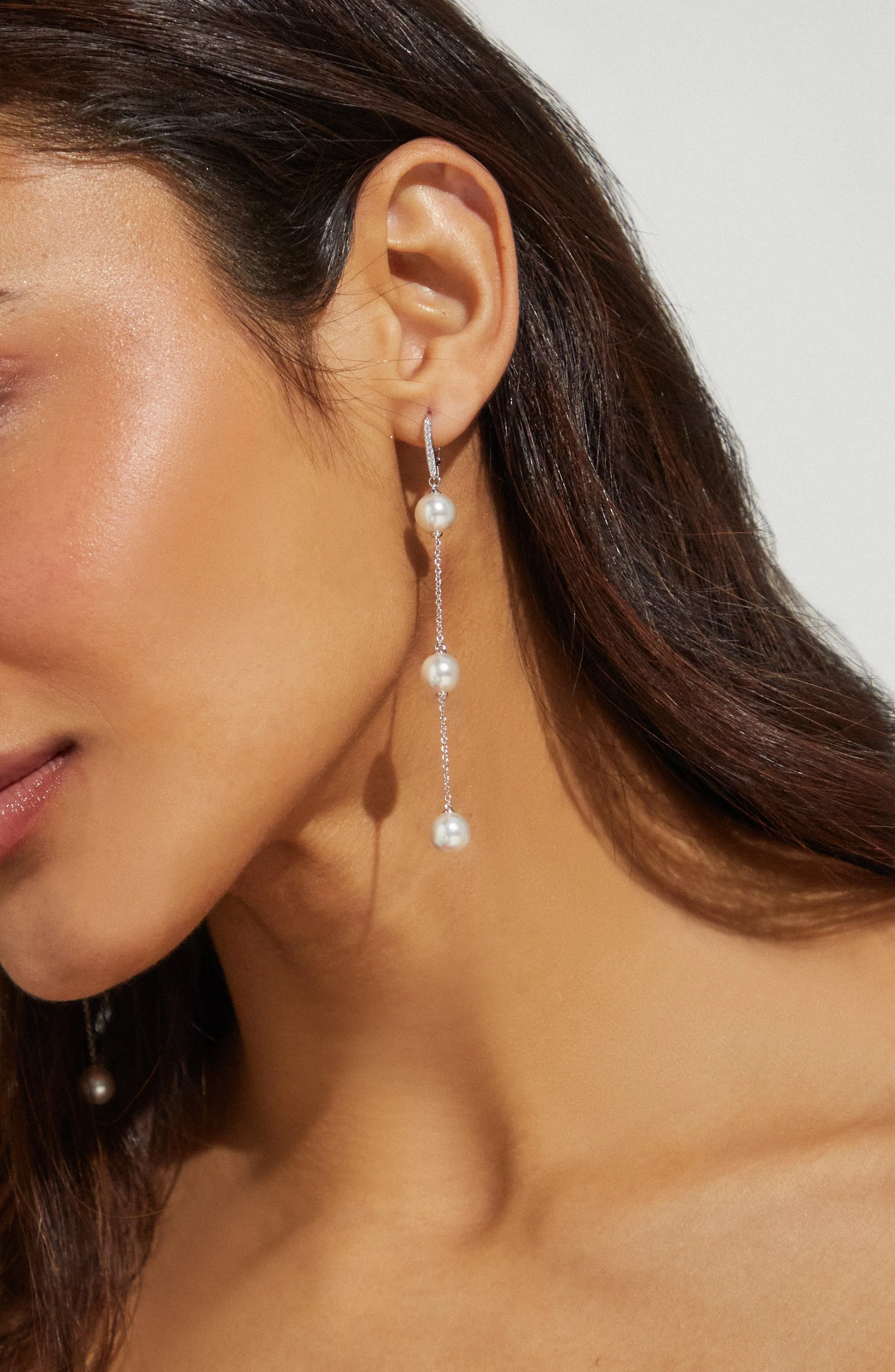 DOT DOT DOT LINEAR LEVERBACK EARRINGS