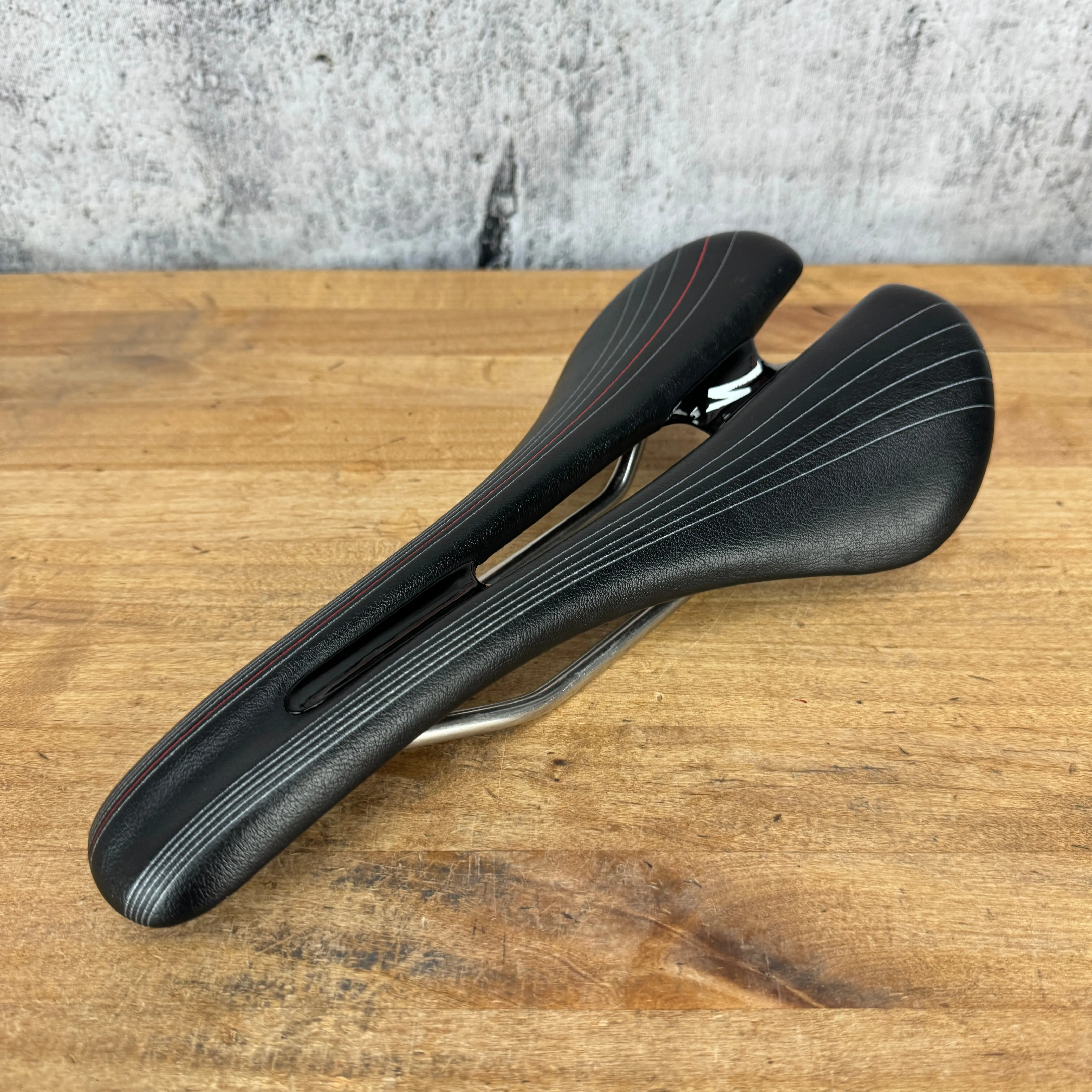 Low Mile! Specialized Romin 143mm 7x7mm Titanium Rails Bike Saddle 209g