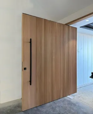 Maximus - Exterior Modern Solid Wood Pivot Door