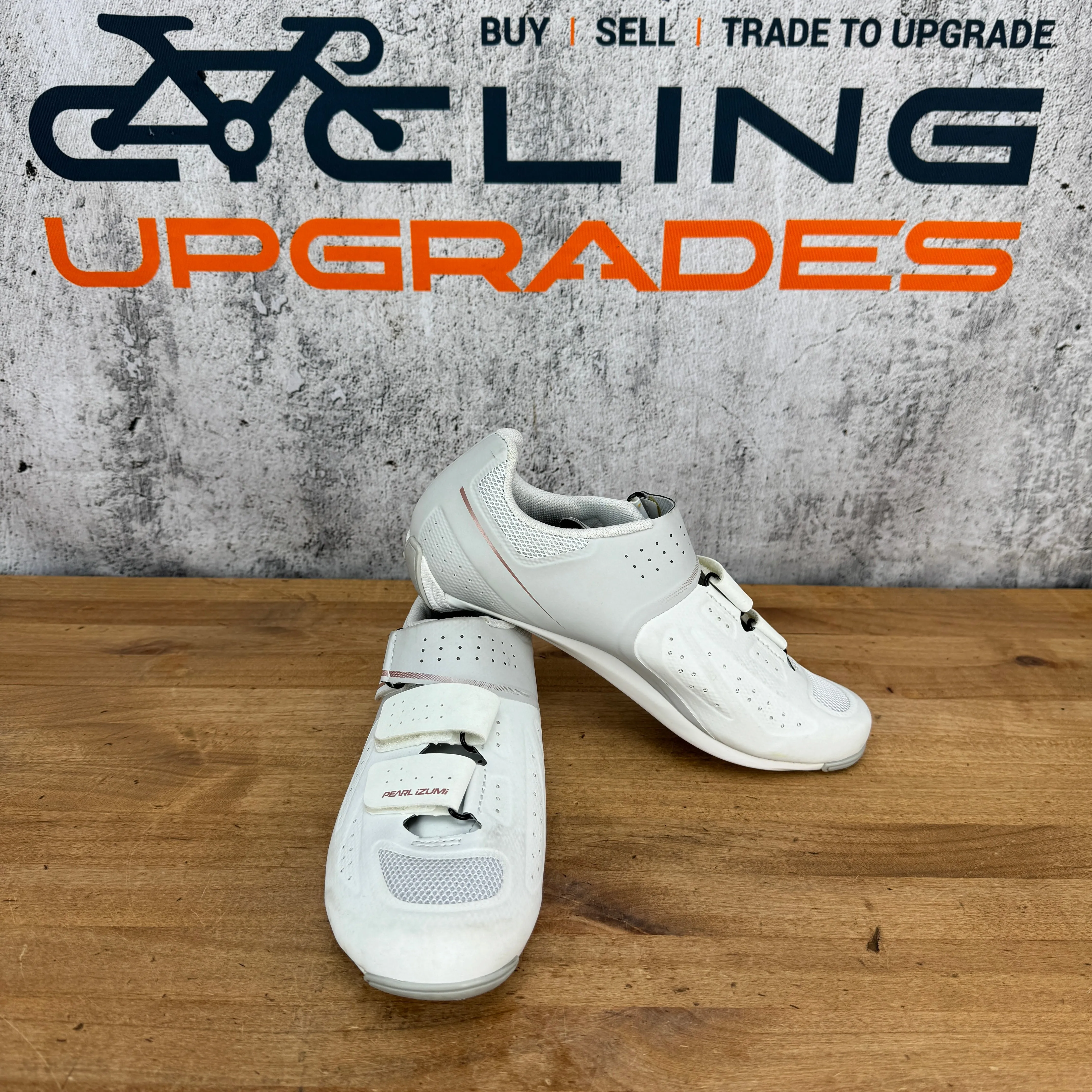 New! Pearl iZumi W Select Road V5 Women's 40 EU 3-Bolt Cycling Shoes White